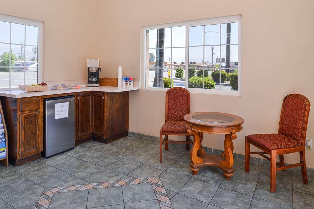 Americas Best Value Inn-Rialto Esterno foto