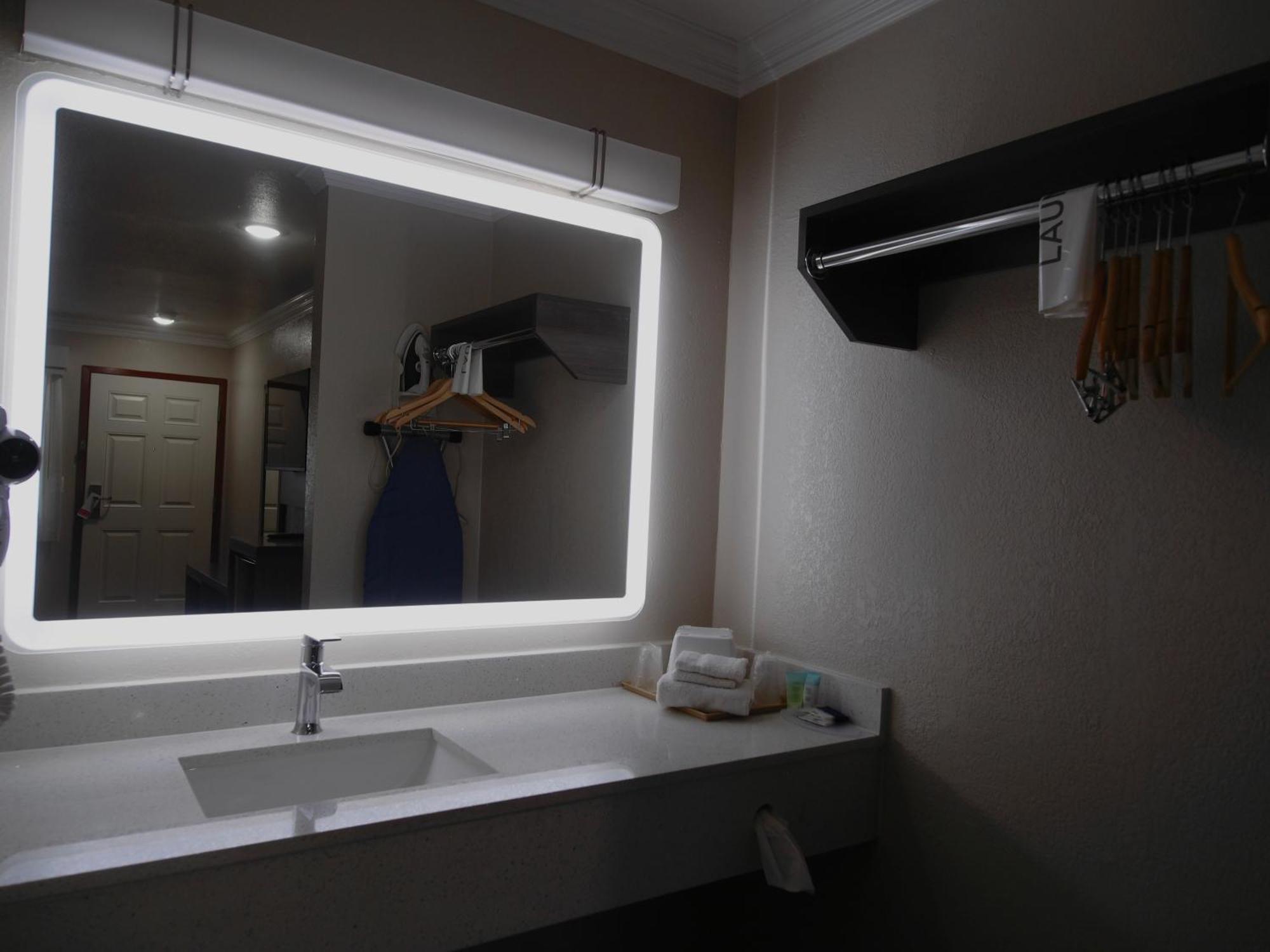 Americas Best Value Inn-Rialto Esterno foto