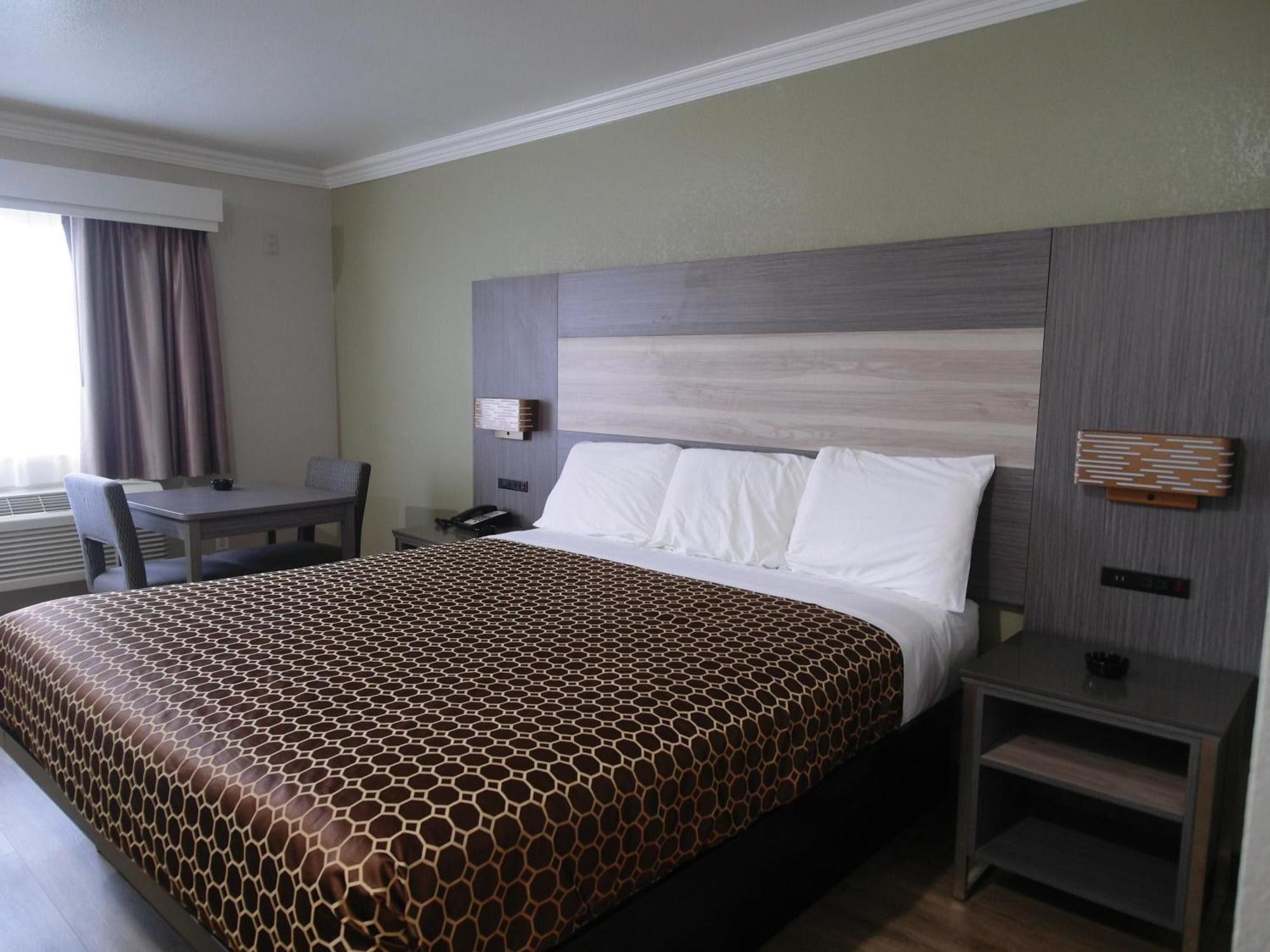 Americas Best Value Inn-Rialto Esterno foto