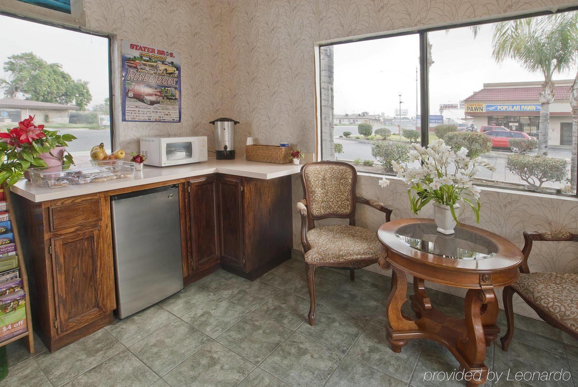 Americas Best Value Inn-Rialto Interno foto